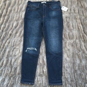 Final $ NWT Refuge The Mom Jean 6